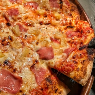 Mike's Hot Hawaiian
